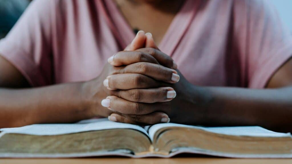 Prayer for physical healing during February Fasting and Prayer—pray with authority, declare God’s Word, and trust Jesus’ finished work.
